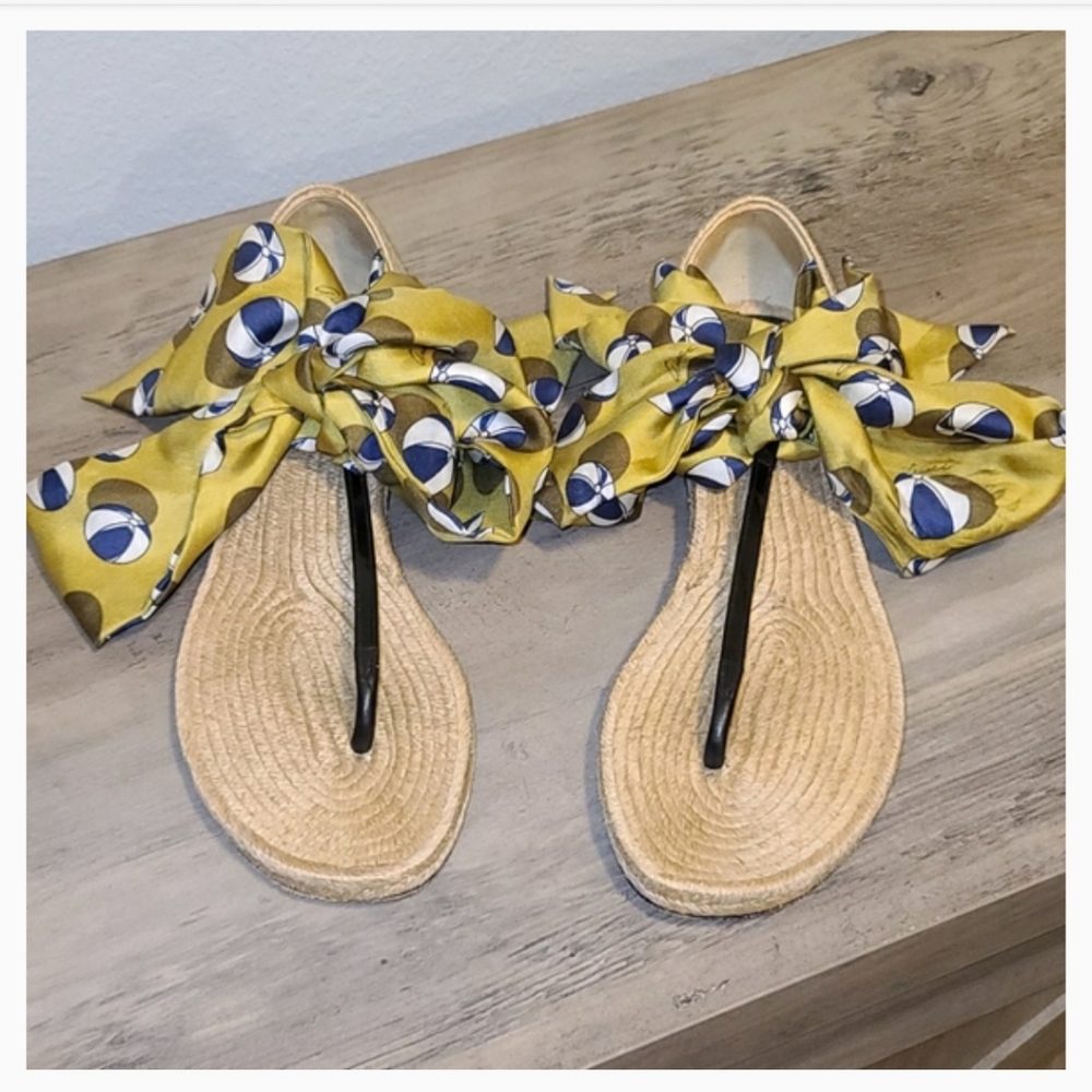🎉 GUCCI ESPADRILLE SATIN SANDALS 🎉 - Picture 2 of 12